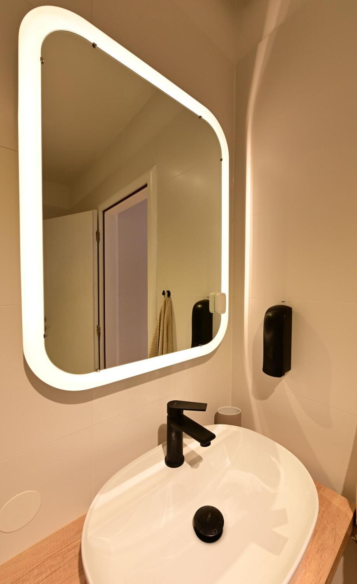 Delux Apartment La Arena With Private Garage 萨格勒布 外观 照片